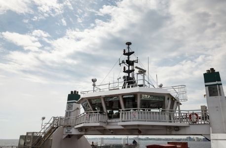 Wolfe Islander III